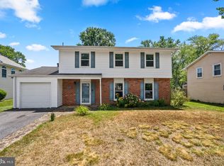 2015 Cambridge Dr, Crofton, MD 21114
