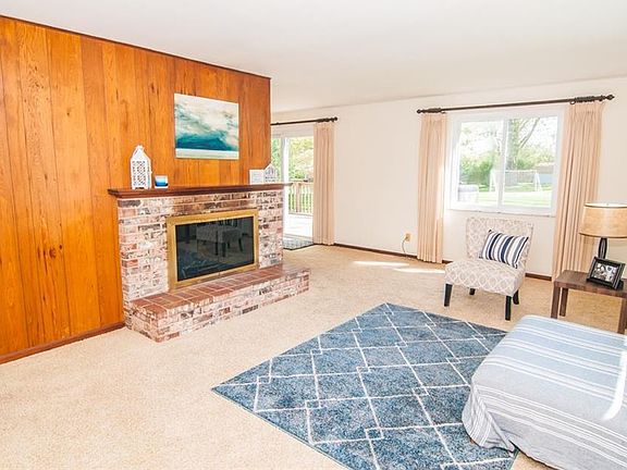 4th image of 4932 Arrowhead Dr