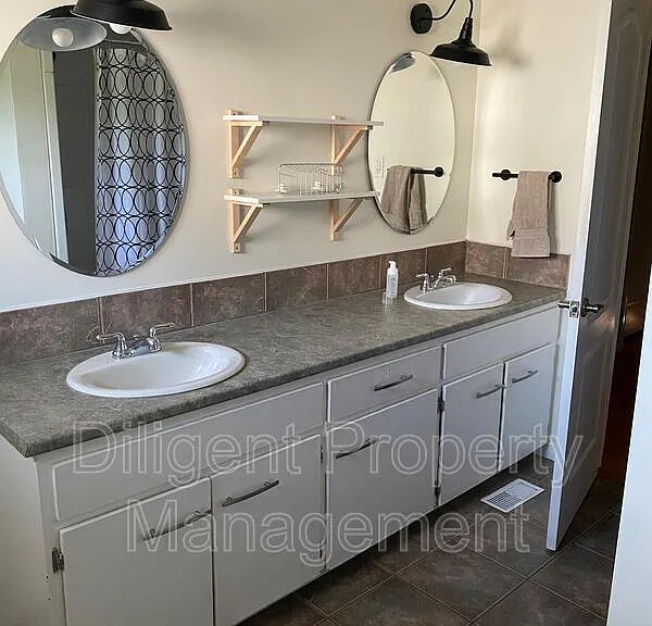 1326 Hopewell Ave #1 — Photo 11