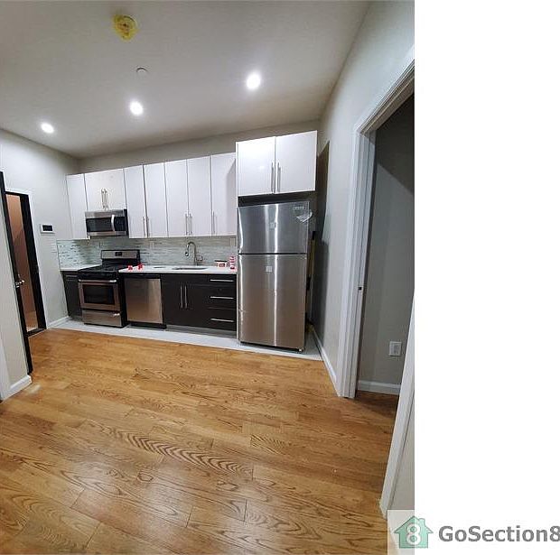 1st image of 1833 Park Pl #2F