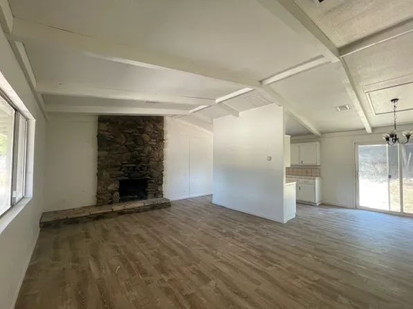 48963 River Park Rd APT B, Oakhurst, CA 93644