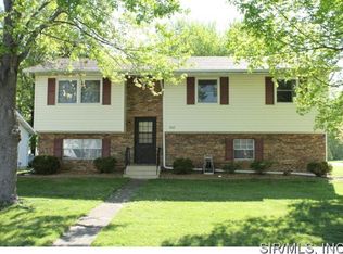 502 Elm St, Saint Jacob, IL 62281