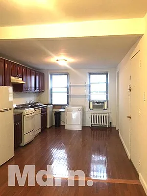 Rented by Mdrn Residential | media 12