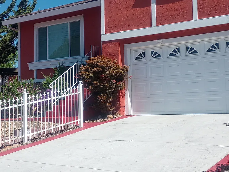 290 Riverview Dr — Photo 22