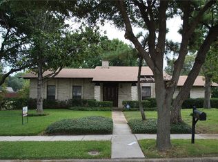 3828 Blue Trace Ln, Farmers Branch, TX 75244