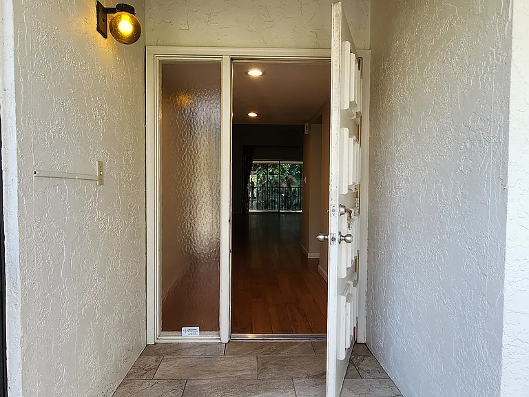 1814 Kings Lake Blvd #204 — Photo 3