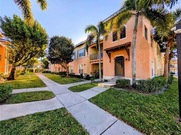 3561 Forest Hill Blvd APT 80