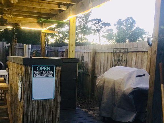 Tiki / Grilling area