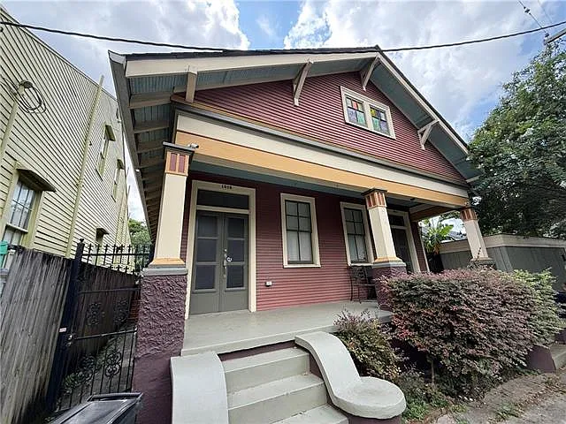 1 bed, 1.0 bath, 756 sqft, $1,300 — Photo 2
