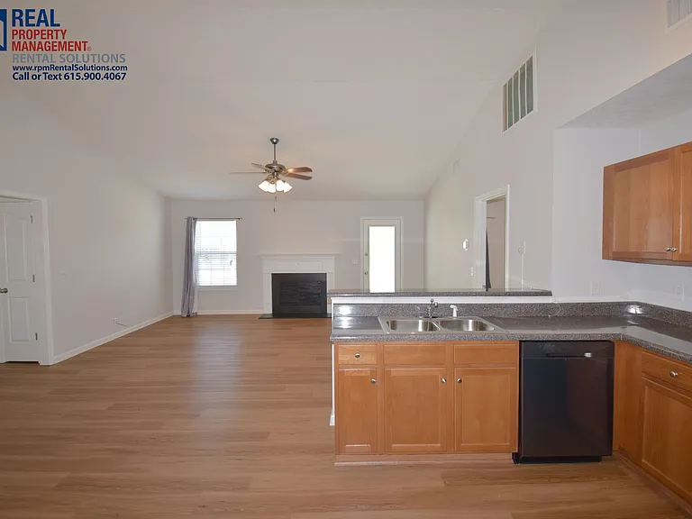 3112 Sherborne Ct — Photo 10
