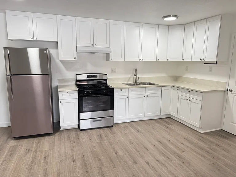 833 N Normandie Ave #8AA — Photo 3