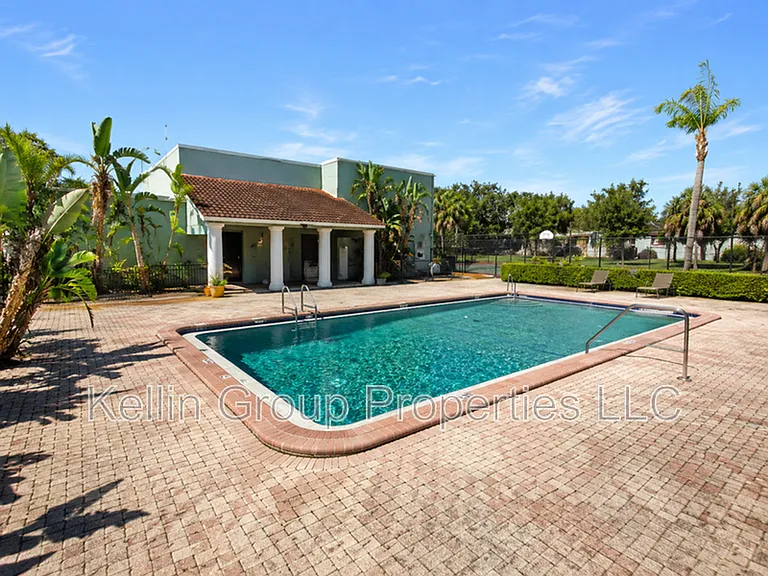 2862 Somerset Park Dr — Photo 31