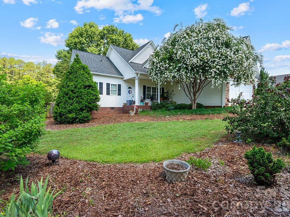 1st image of 1621 Herbie Cir