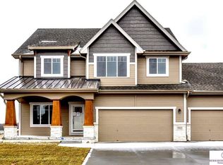 7505 Swallowtail St, Omaha, NE 68046