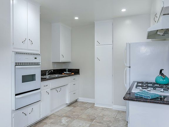 5th image of 209-215 E Live Oak Ave #209-05