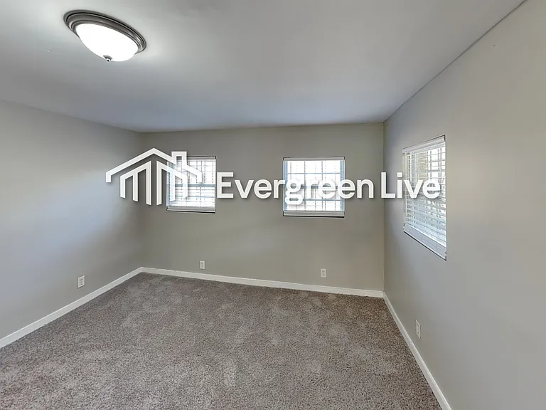 1381 Sharon St NW — Photo 13