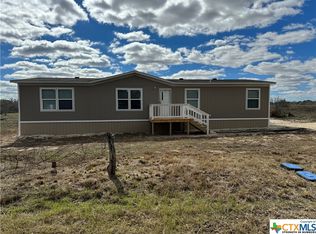 821 Meadows Rd, Poteet, TX 78065