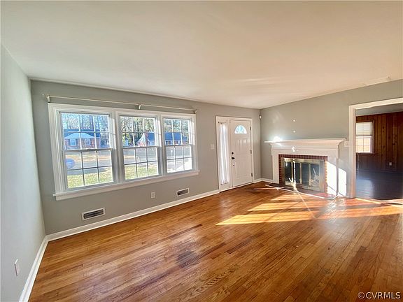 3rd image of 9008 Farmington Dr