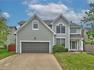 8015 W 144th Ter, Overland Park, KS 66223