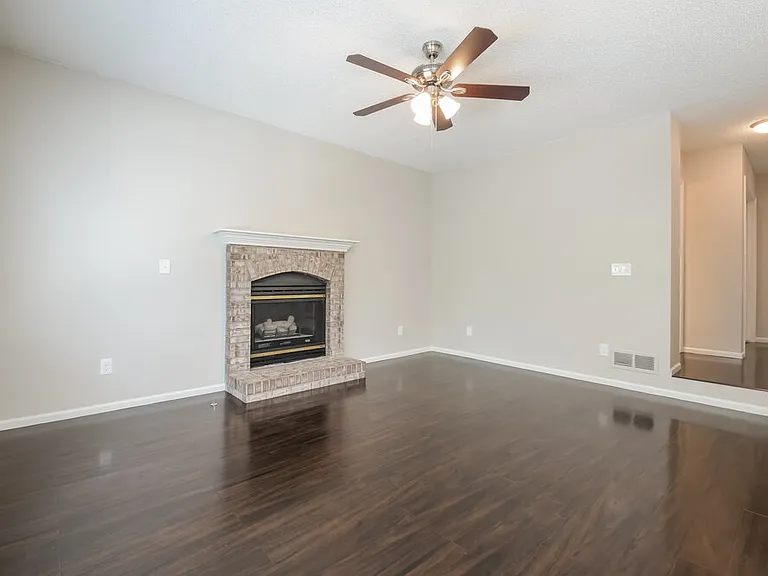 11584 Eaton Ct — Photo 12