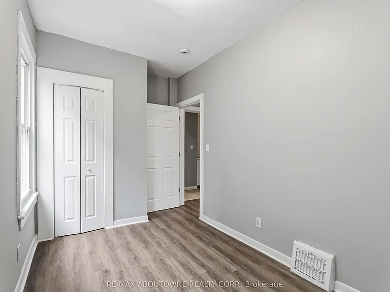 107 Lake St #MAIN — Photo 8