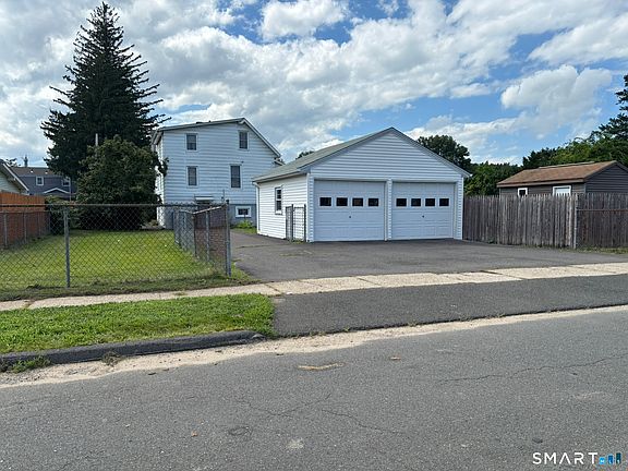 5th image of 84 Laurel Street