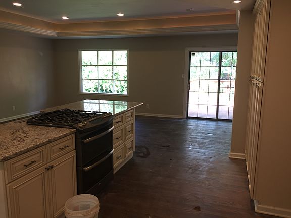 5th image of 11509 Minor Dr