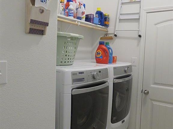 3rd image of 2525 Old Buck Dr
