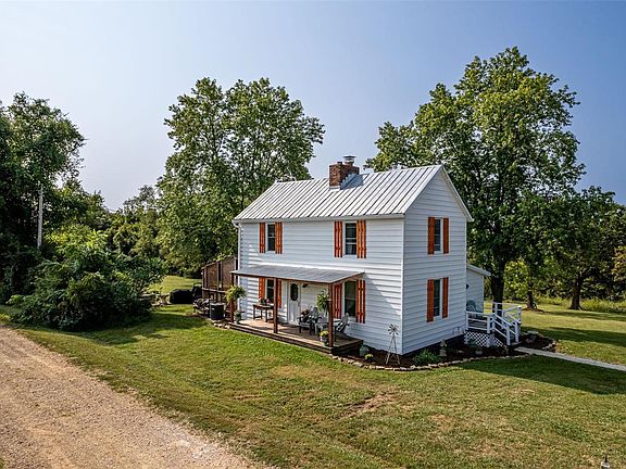 2nd image of 125 Woodview Lake Dr