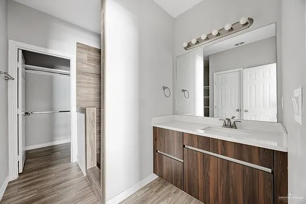 905 Kohala Ave #2 — Photo 9
