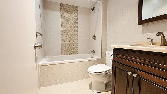 Rented by Voro New York | media 19