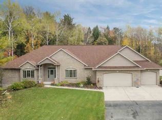 3319 Tarragon Trl, Green Bay, WI 54313