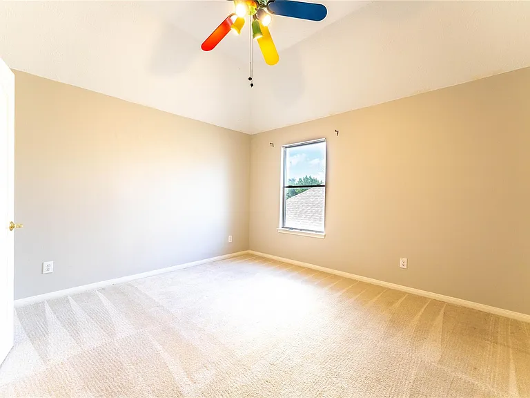 311 Saunter Dr — Photo 10