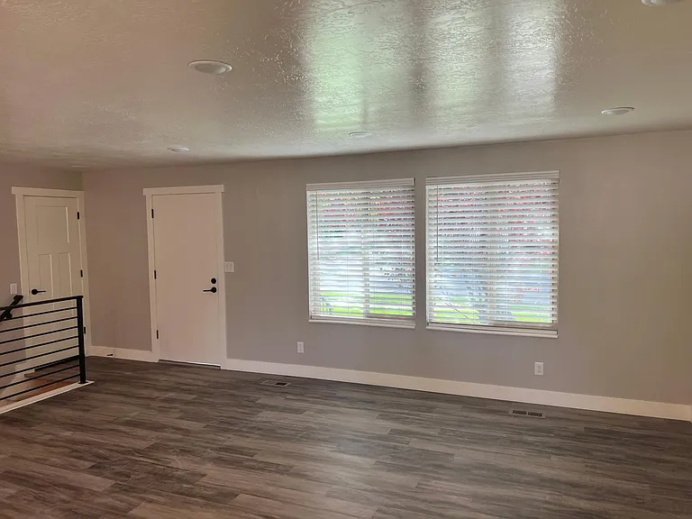 9164 S Scirlein Dr — Photo 10