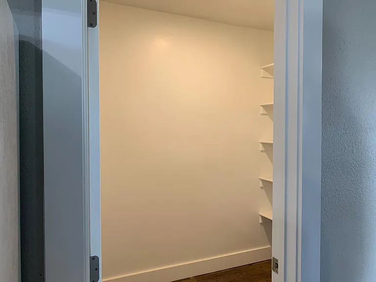 Unit Photo