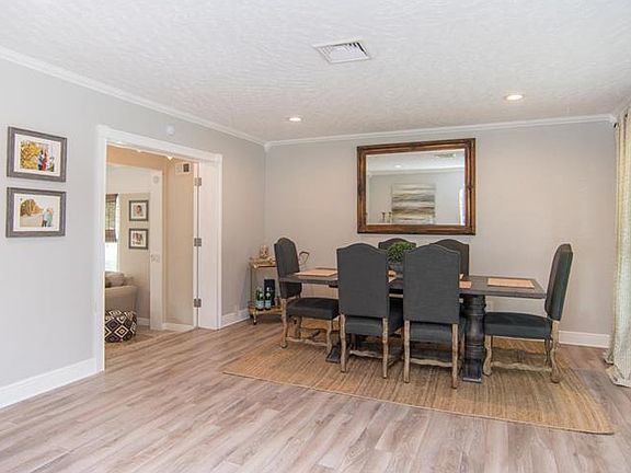 5th image of 432 36th Ave NE