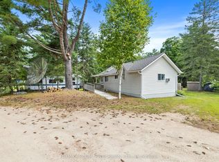 39 Hobo Rd, Hastings Highlands, ON K0L 1C0