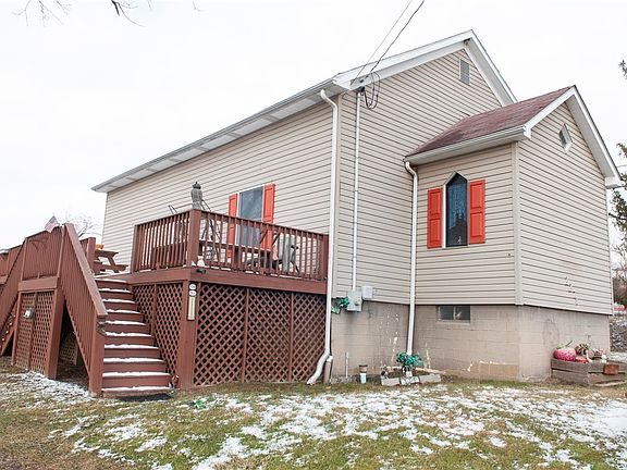 3rd image of 2271 Garards Fort Rd