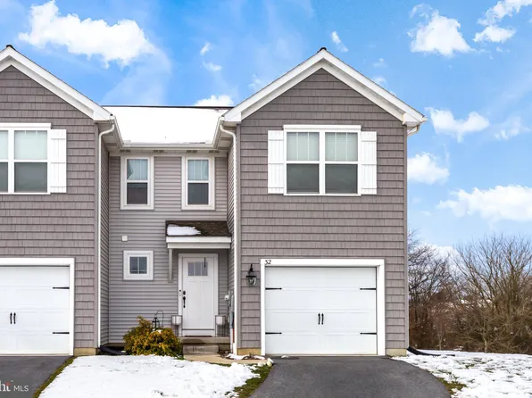 32 Southside Dr, Willow Street, PA 17584