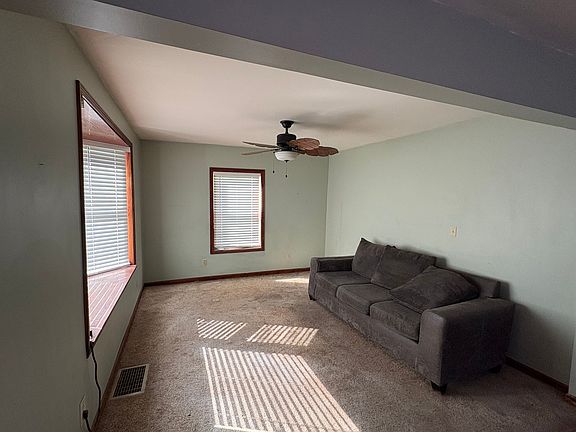 2nd image of 1520 Frederick St