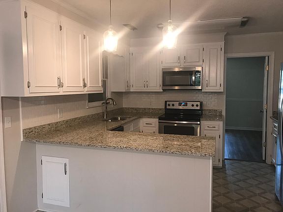 Remodeled Kitchen with new appliances, new granite, and fres