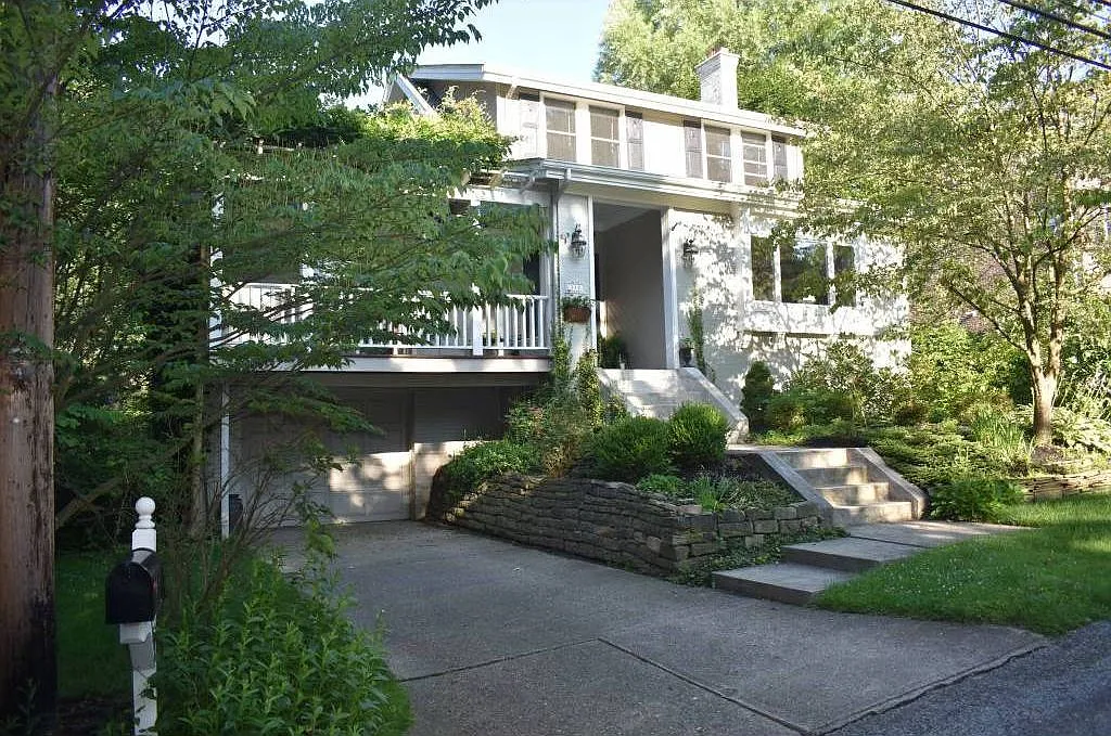 118 Pasadena Dr S photo 1
