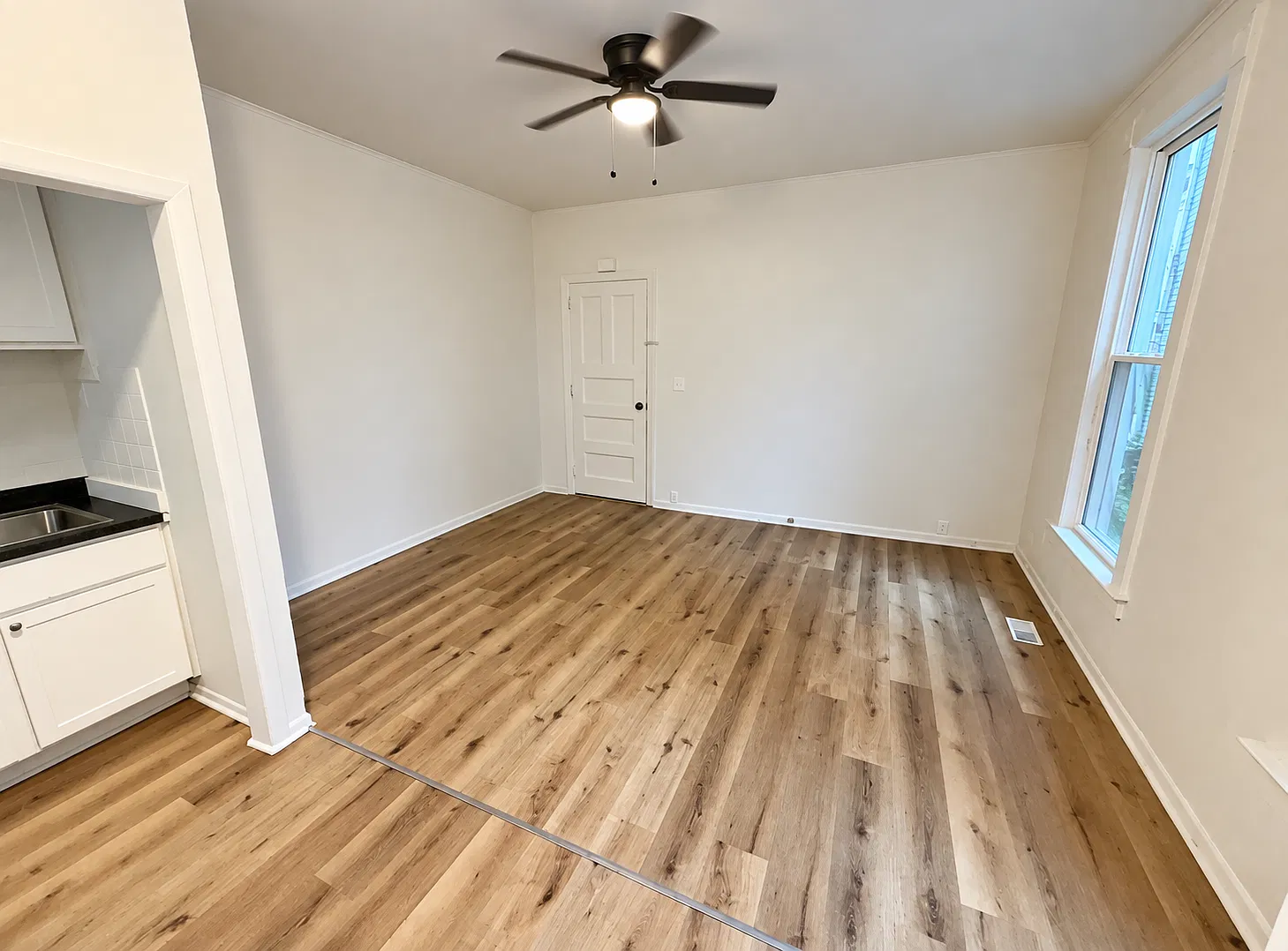 1 bed, $995 — Photo 4