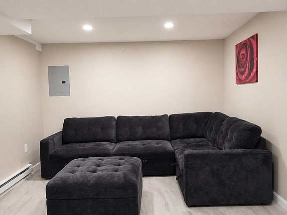 5th image of 8 Village St #L