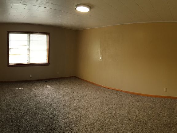 2nd image of 1120 N Dorothy Ave