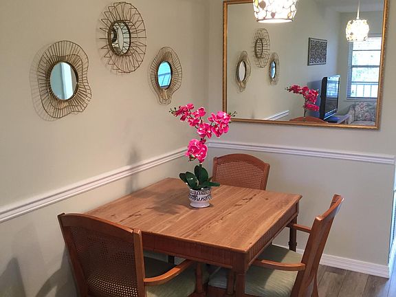 4th image of 1 Vista Gardens Trl
