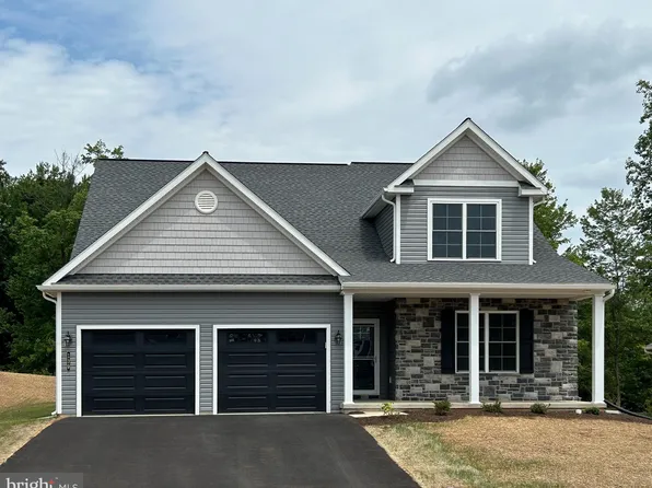 139 Foxglove Dr, Middletown, PA 17057