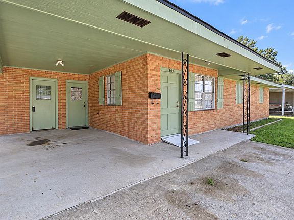4th image of 207 Ziegler Ave