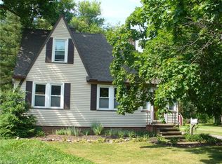 25730 Cook Rd, Olmsted Falls, OH 44138