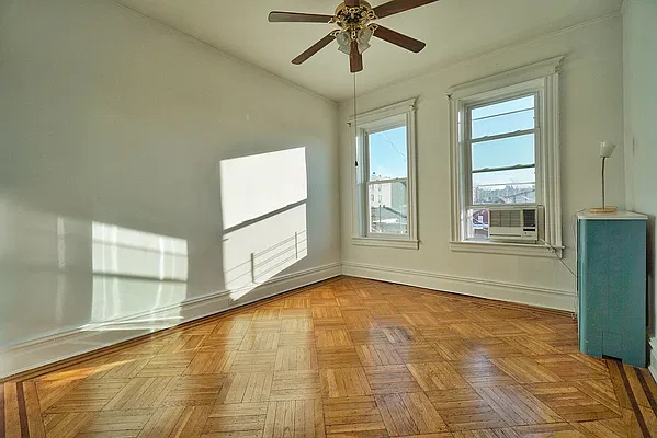Rented by REMAX Elite | media 17